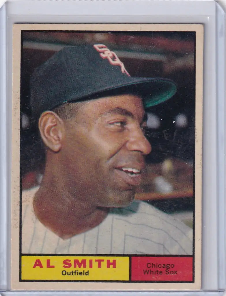 1961 Topps #170 Al Smith baseball card of a smiling Chicago White Sox player