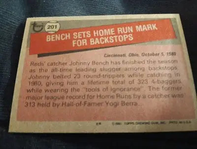 1981 Topps - Record Breaker Johnny Bench #201. Reds. EX-NRMT - Baseball Card Single