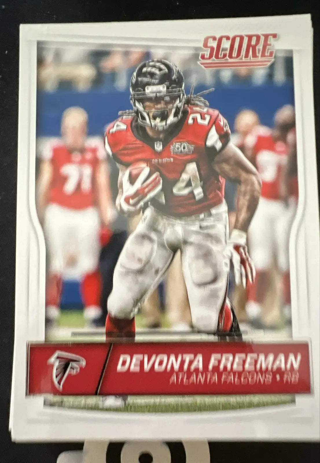 2016 Score - Devonta Freeman #13 - Football Card Single