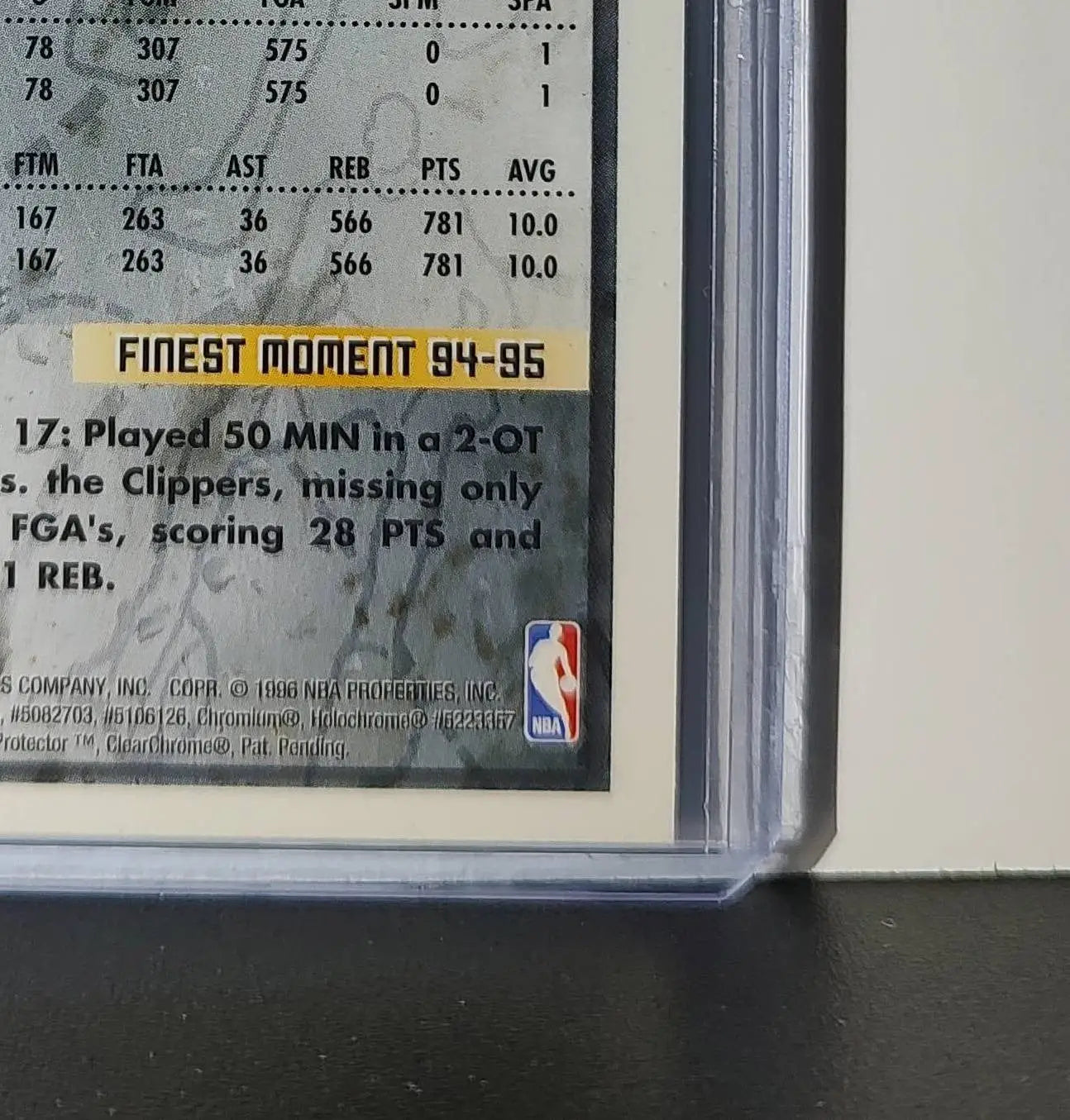 Eric Montross 1995-96 Topps Finest NBA #206 Card Boston Celtics - Basketball Card Single