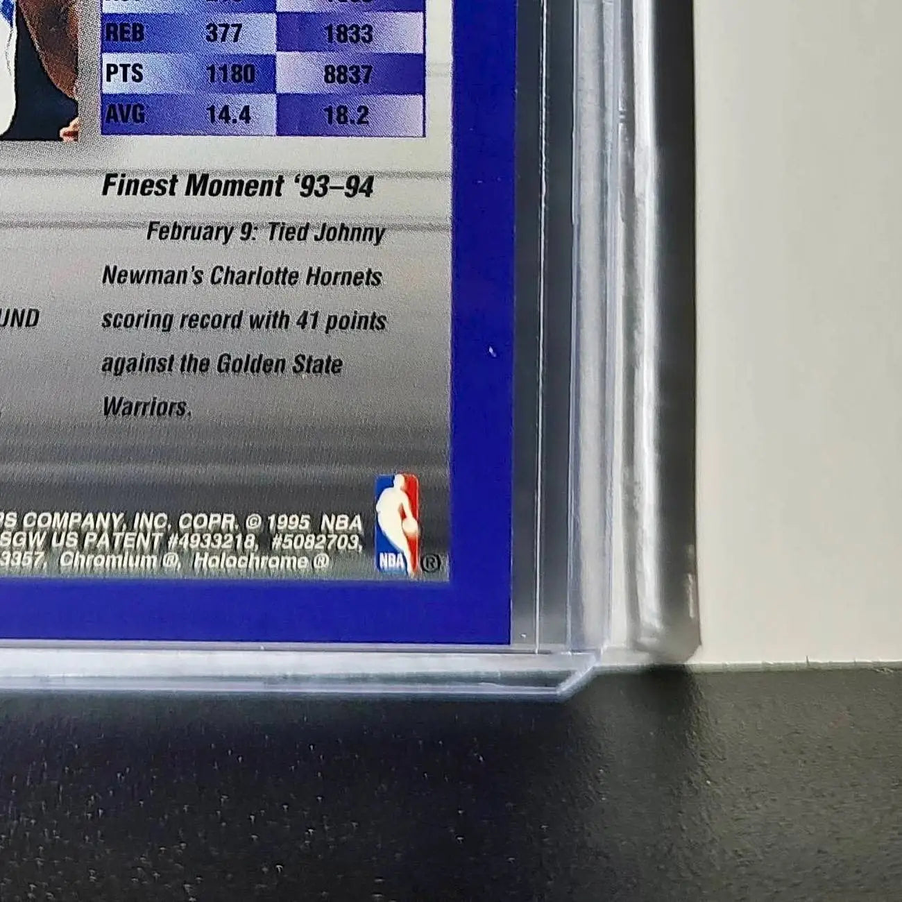 Hersey Hawkins 1994-95 Topps Finest #302 Basketball Card - Basketball Card Single
