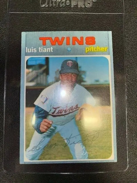 Luis Tiant 1971 TOPPS Baseball #95 Blackless No Black Print Error trading card image