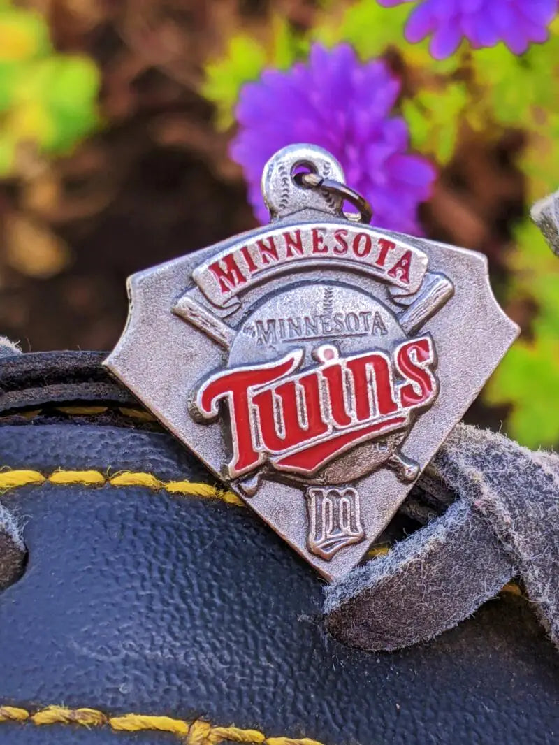 retired Minnesota Twins pewter pendant
