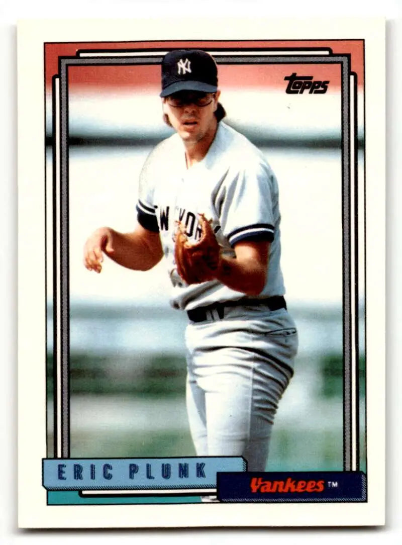 1992 Topps #672 Eric Plunk New York Yankees Baseball Cards EX/NM ID:55817