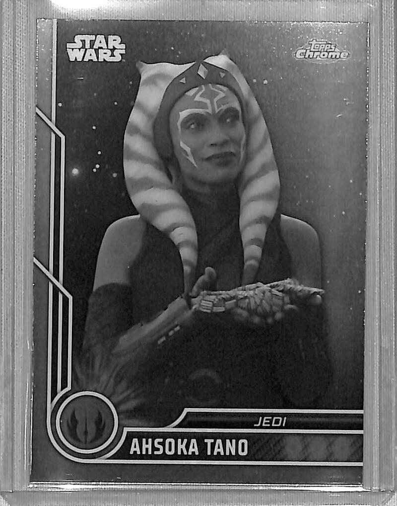 2023 Topps Chrome Star Wars #96 Rosario Dawson as Ahsoka Tano NM-MT NonSport Card Image 1