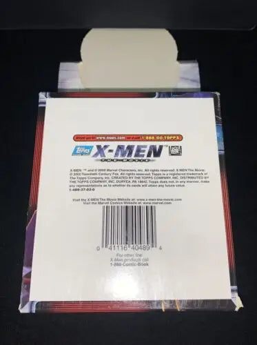 Sealed pack of 2000 Topps X-Men Movie Trading Cards featuring Marvel Comics characters