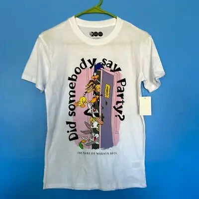 White Warner Brothers graphic T-shirt with Looney Tunes design in size small