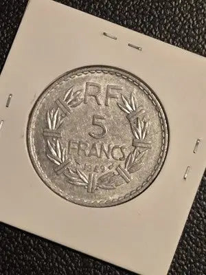 1949 France 5 Francs Lavrillier Aluminum Coin - Closed 9 Variety - AU/EF