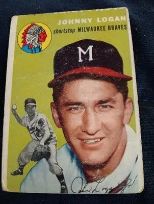 1954 Topps - Johnny Logan #122. Milwaukee Braves. Miscut. VG - Baseball Card Single