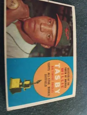 1960 Topps - All-Star Rookie Willie Tasby #322. RC. VG+ - EX - Baseball Card Single