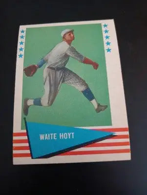 1961 Fleer Baseball Greats - Waite Hoyt #44. EX + Baseball Card Single