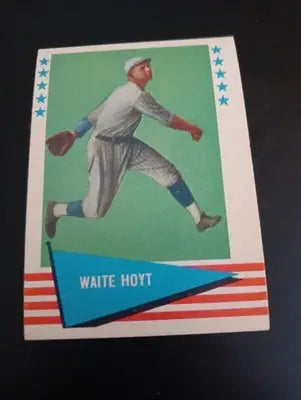 1961 Fleer Baseball Greats - Waite Hoyt #44. EX + Baseball Card Single