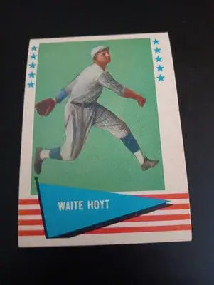 1961 Fleer Baseball Greats - Waite Hoyt #44. EX + Baseball Card Single