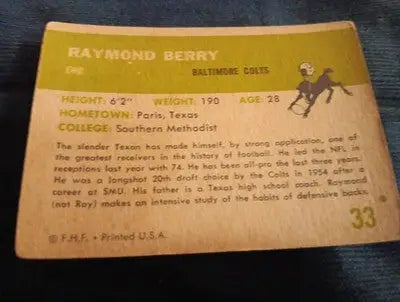 1961 Fleer - Raymond Berry #33. Baltimore Colts. VG+ - Football Card Single
