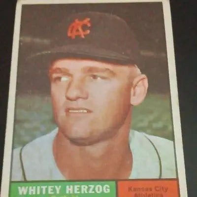 1961 Topps - Whitey Herzog Kansas City Athletics #106. EX Baseball Card - Baseball Card Single