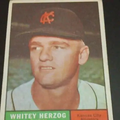 1961 Topps - Whitey Herzog Kansas City Athletics #106. EX Baseball Card - Baseball Card Single