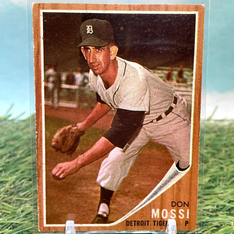 1962 Topps Don Mossi #105 EX/MT Free Shipping - Baseball Card Single