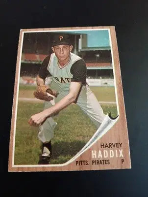 1962 Topps - Harvey Haddix #67. Pirates. EX - Baseball Card Single