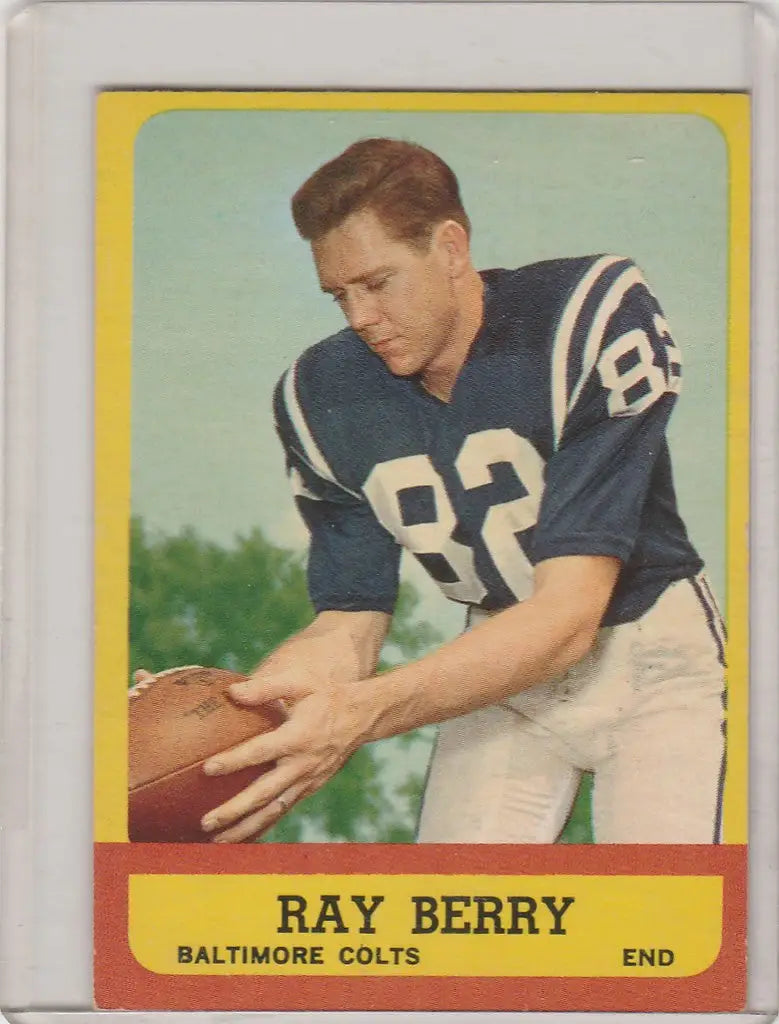 Vintage football card of Ray Berry Baltimore Colts in blue jersey number 82 EXMT