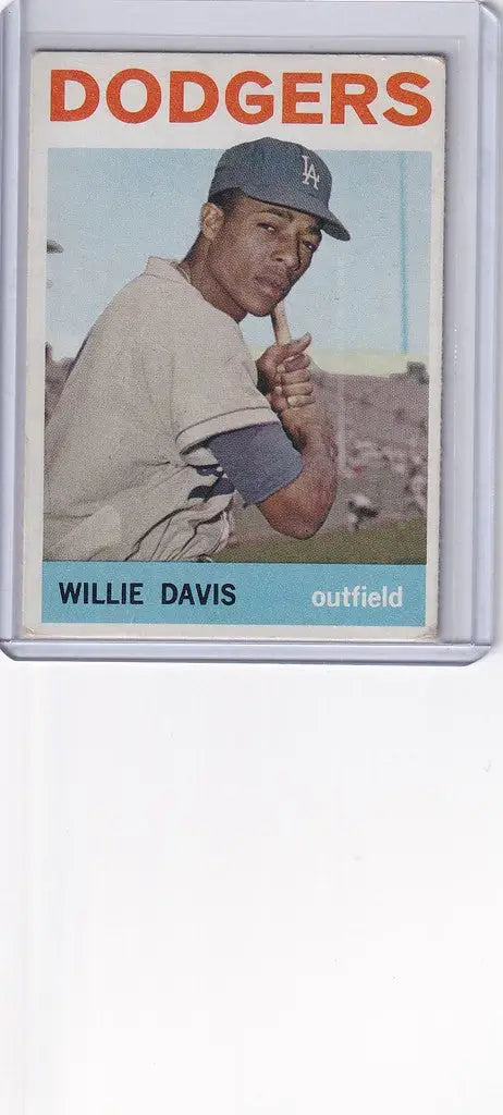 Baseball card of Willie Davis Los Angeles Dodgers 1964 Topps #68 collectible item