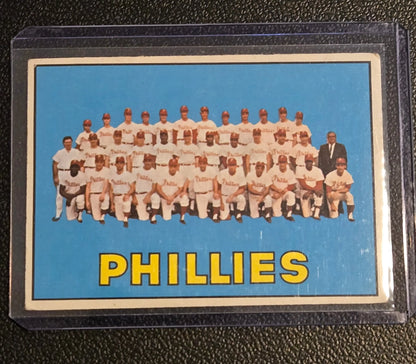 1967 Topps #102 Philadelphia Phillies