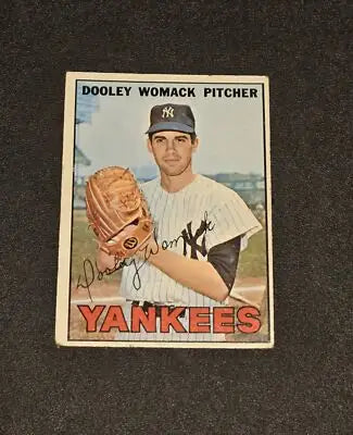 1967 Topps #77 Dooley Womack - Baseball Card Single