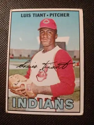 1967 Topps - Luis Tiant #377. Cleveland Indians. VG+ - Baseball Card Single