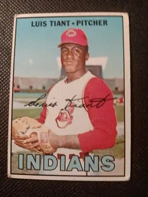 1967 Topps - Luis Tiant #377. Cleveland Indians. VG+ - Baseball Card Single