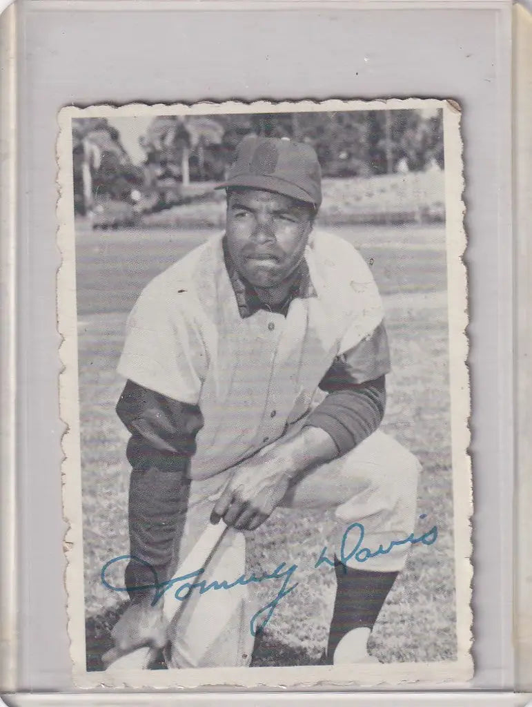 Black and white photo of Tommy Davis kneeling with bat, Los Angeles Dodgers Deckle Edge