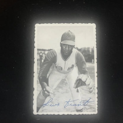Black and white 1969 Topps Deckle Edge Luis Tiant #7 baseball card collectible