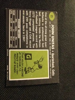 1969 Topps - Johnny Unitas #25. Baltimore Colts. EX. imperfect cut - Football Card Single