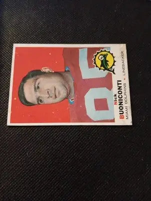 1969 Topps - Nick Buoniconti #192. Miami Dolphins. VG+ - Football Card Single