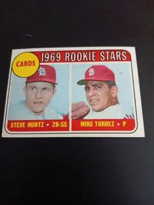 1969 Topps - 1969 Rookie Stars Mike Torrez Steve Huntz #136 (RC). NRMT+ - Baseball Card Single