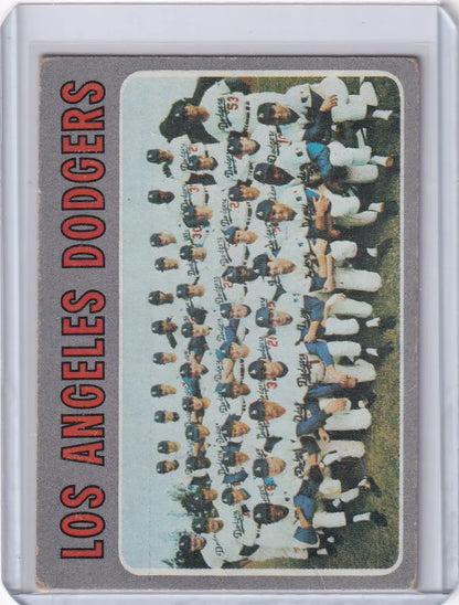 1959 Los Angeles Dodgers team baseball card featuring full roster in uniform