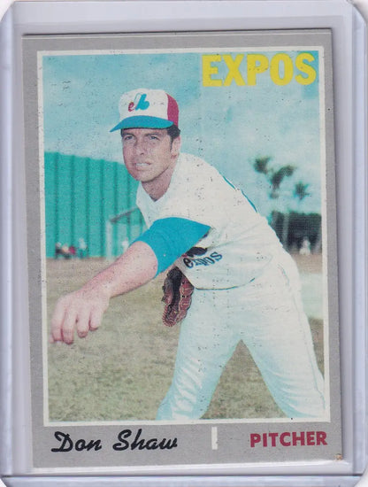 Topps Baseball card of Don Shaw in throwing stance for Montreal Expos