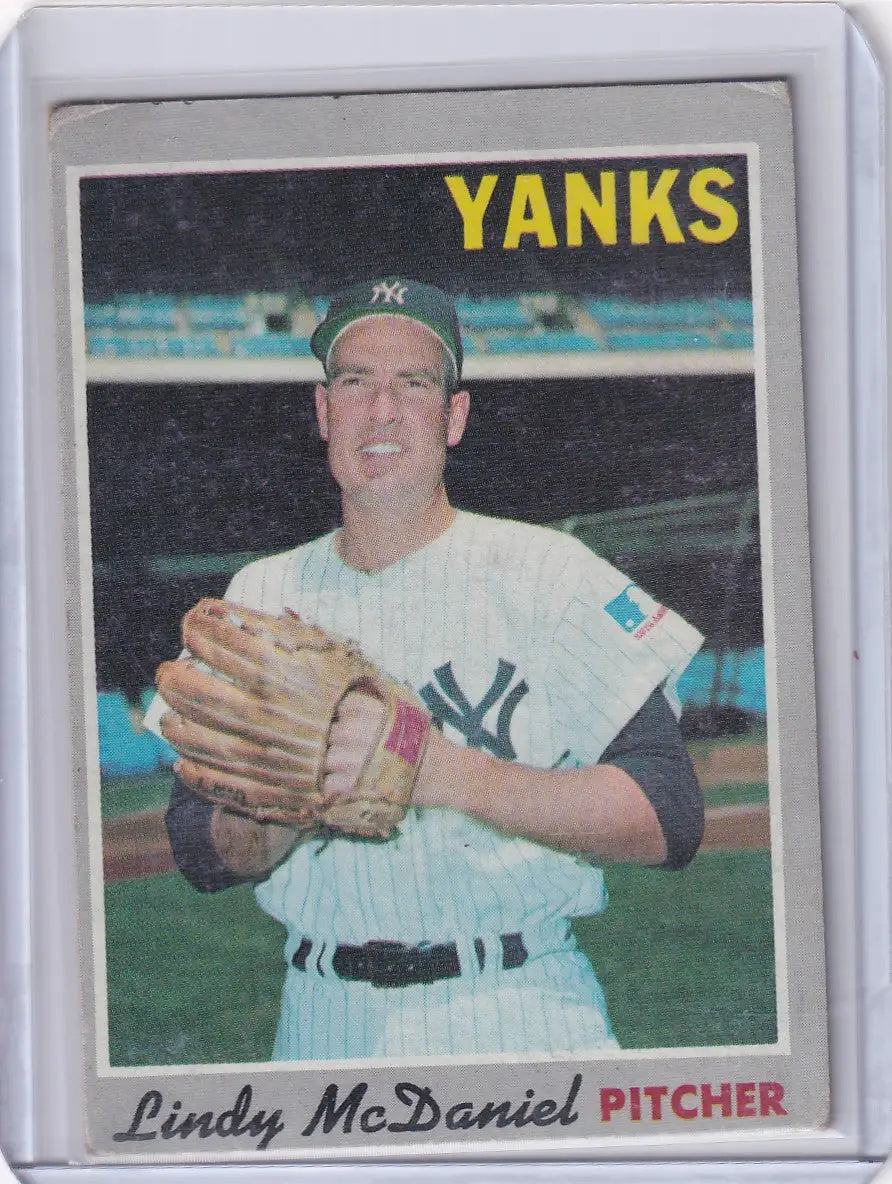 1970 Topps Baseball #493 Lindy McDaniel - New York Yankees