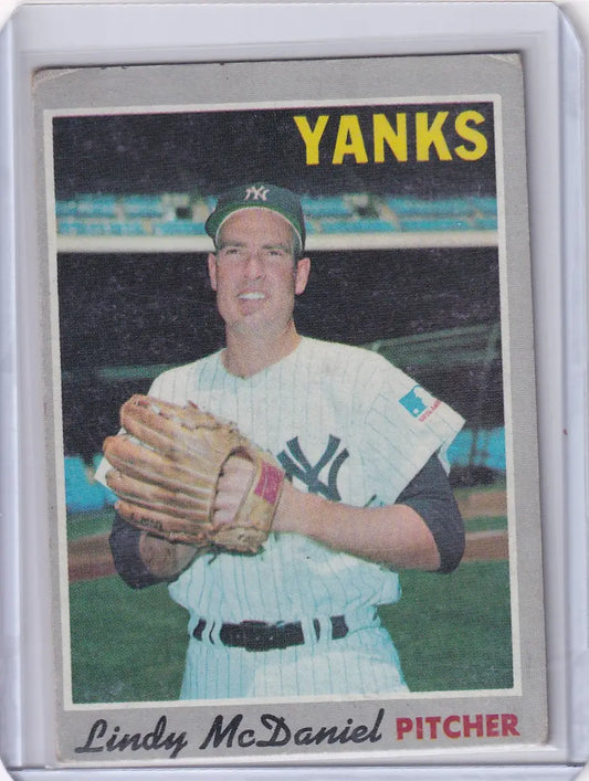 1970 Topps Baseball #493 Lindy McDaniel - New York Yankees - Baseball Card Single