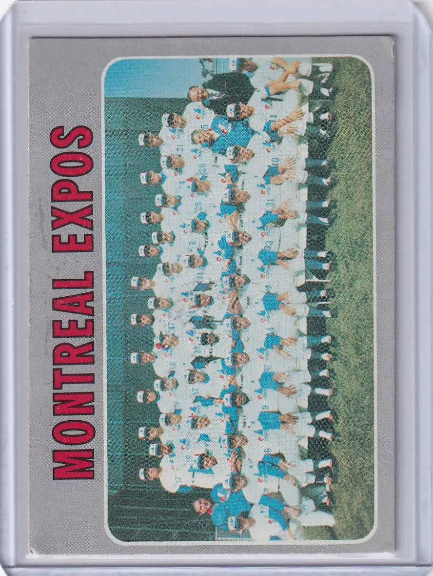 Vintage Topps Baseball card featuring the Montreal Expos team photo
