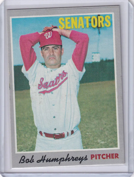 Baseball card of Bob Humphreys in throwing stance for Washington Senators Topps Baseball