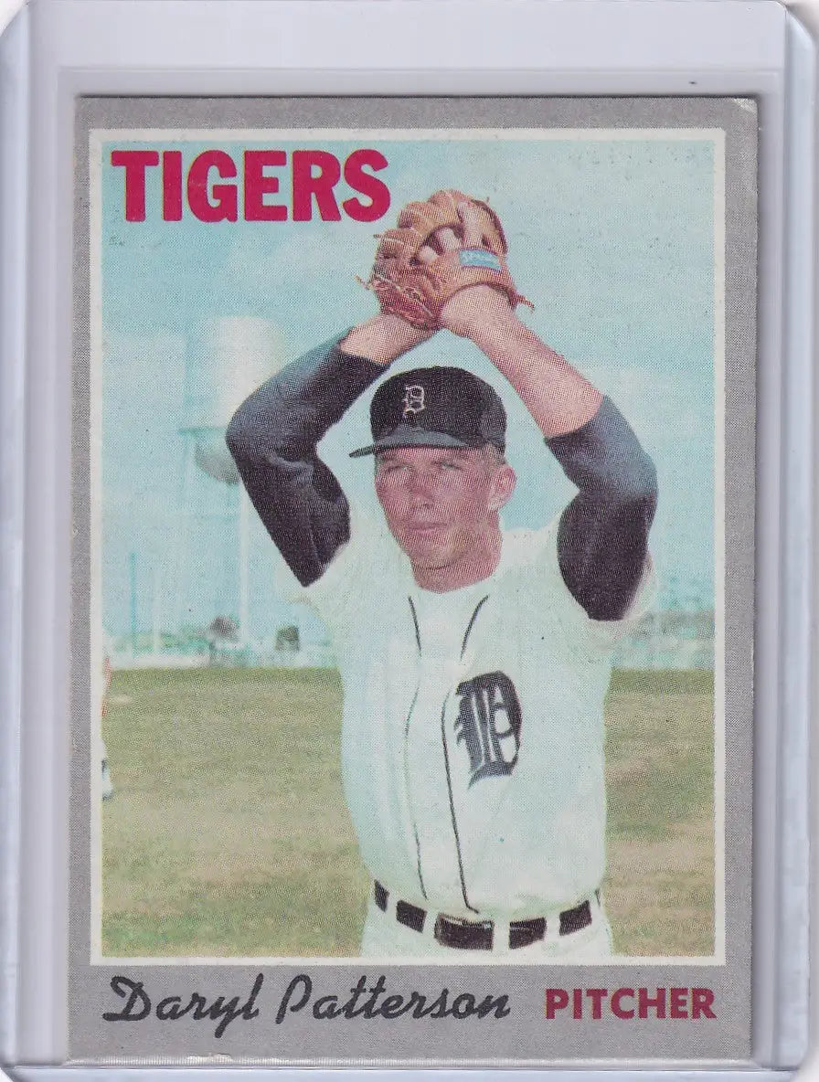 Baseball card of Daryl Patterson in throwing stance for Topps Baseball, Detroit Tigers