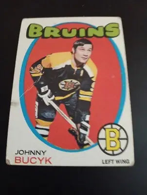 1971-72 Topps - Johnny Bucyk #35. Boston Bruins. lower grade. GD+ - VG. - Hockey Card Single