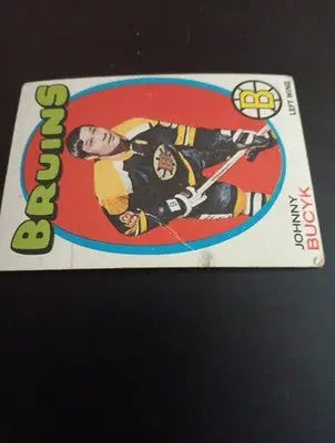 1971-72 Topps - Johnny Bucyk #35. Boston Bruins. lower grade. GD+ - VG. - Hockey Card Single