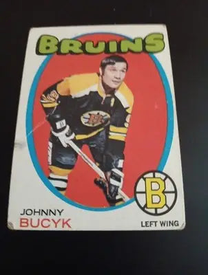 1971-72 Topps - Johnny Bucyk #35. Boston Bruins. lower grade. GD+ - VG. - Hockey Card Single