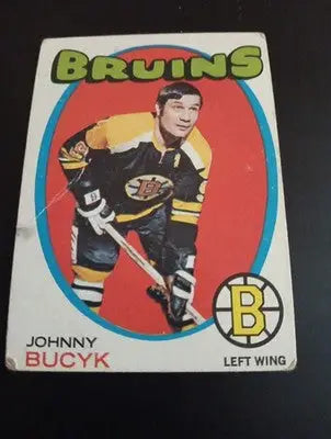 1971-72 Topps - Johnny Bucyk #35. Boston Bruins. lower grade. GD+ - VG. - Hockey Card Single