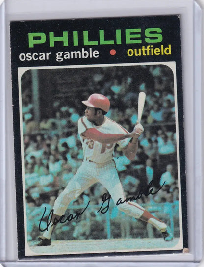 Vintage Topps Baseball card of Oscar Gamble in batting stance for Philadelphia Phillies