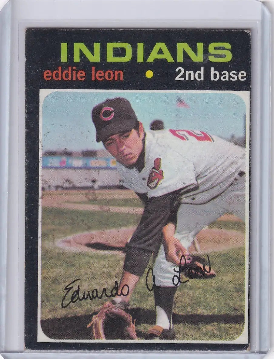 1971 Topps Baseball card of Eddie Leon fielding for the Cleveland Indians
