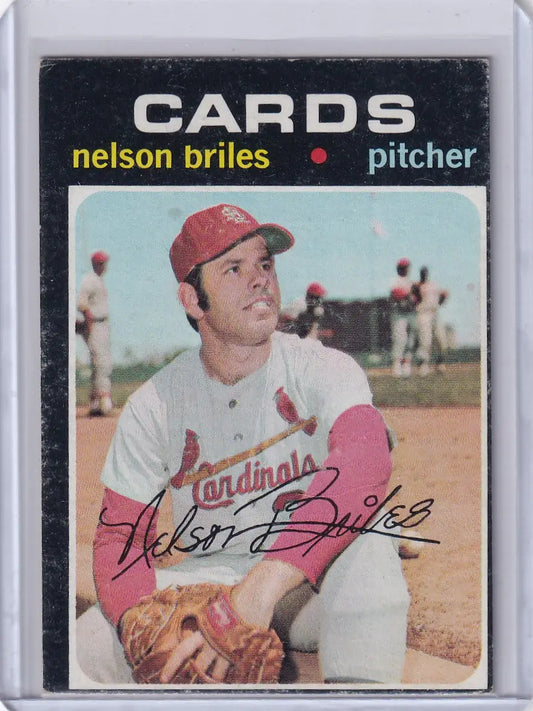 Vintage 1971 Topps Baseball card of Nelson Briles from the St. Louis Cardinals