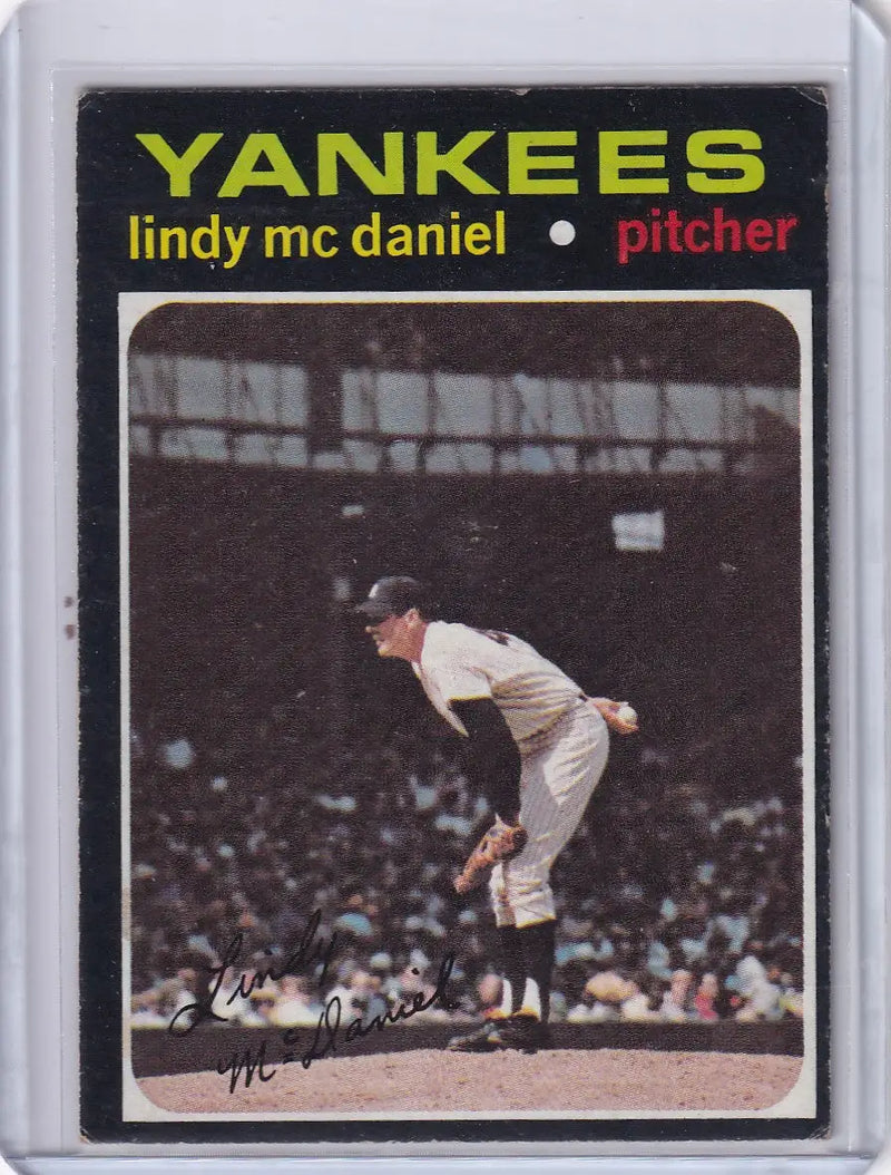 1971 Topps Baseball #303 Lindy McDaniel - New York Yankees