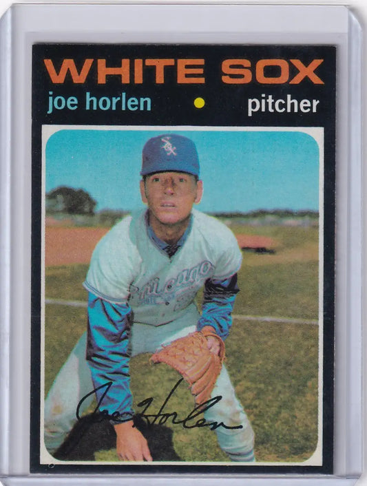 1971 Topps Baseball card of Joe Horlen, Chicago White Sox pitcher in blue cap