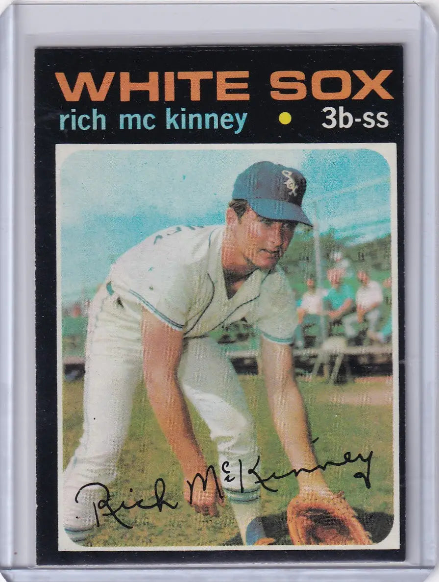 1971 Topps Baseball card of Rich McKinney in fielding stance for Chicago White Sox